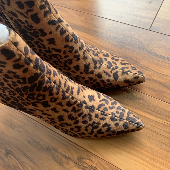 Leopard print Print heeled booties 9 - Picture 5 of 7